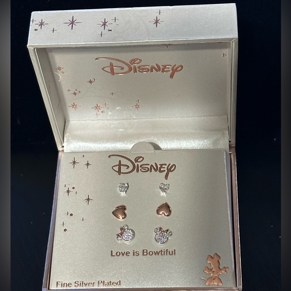 Disney love is Bowtiful earrings set of 3  NWT - Picture 4 of 11